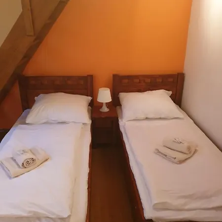 Pod Vinorskym Zamkem *
